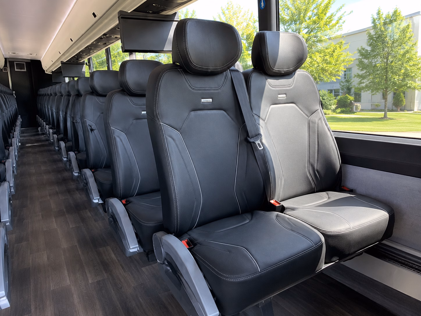 sacramento bus rentals for california road trips and oregon travel